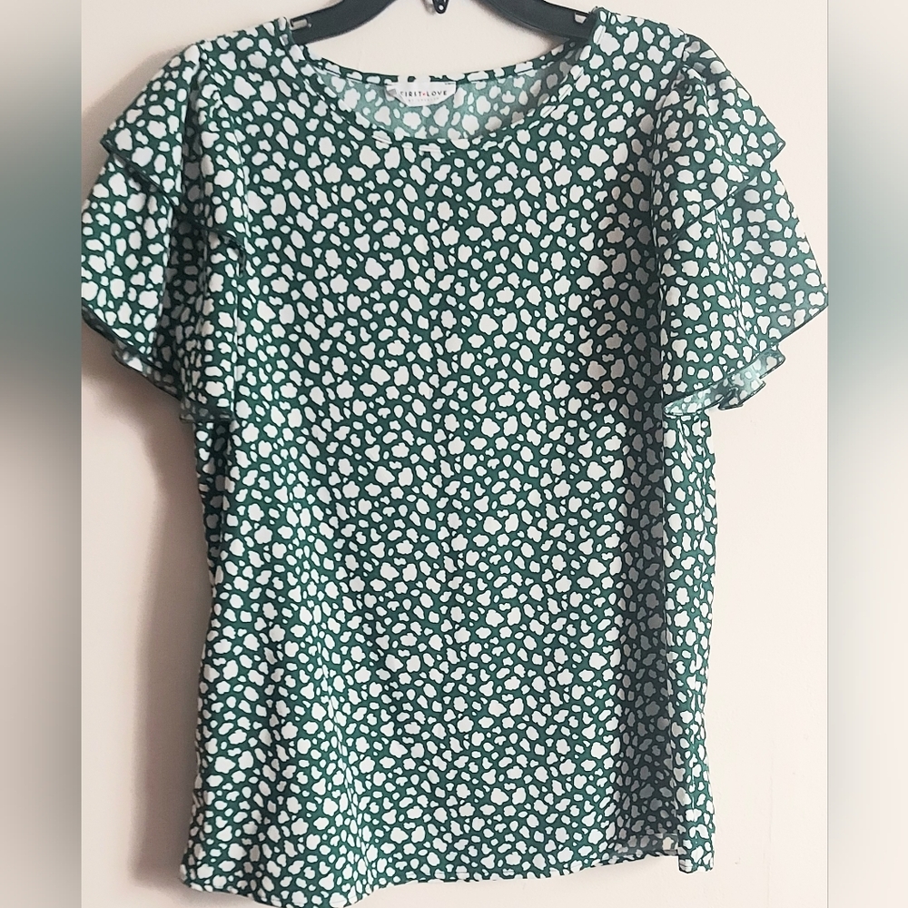 Women's Blouse First Love Short Sleeve Green and white Crewneck Ruffle